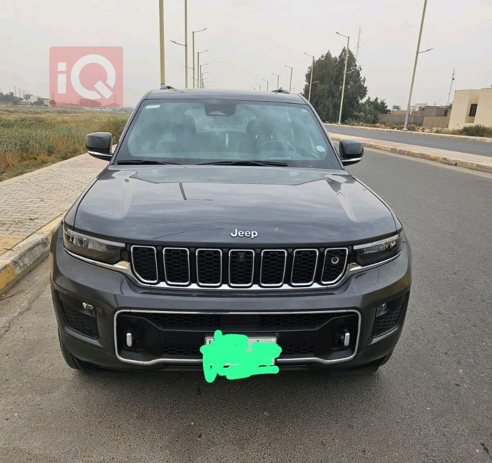 جیپ گراند شیرۆکی